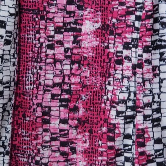 2 FOR $5 SALE Sofia Vergara Active  Short Sleeve Paradise Pink Combo Top  Small - Picture 4 of 7